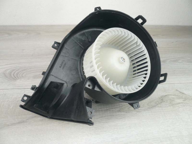 Ventilátor topení FIAT Croma (194) aut. klima Pietro