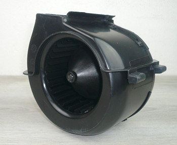 Ventilátor topení VW Santana (B2)