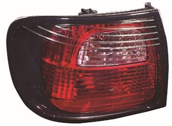 Světlo zadné NISSAN PRIMERA SDN 99-02