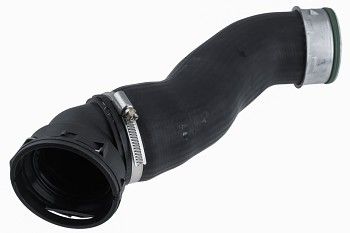 Hadice přívodu vzduchu BMW 5 E60/E61 535d 2004–2007 Hadice přívodu vzduchu BMW 5 E60/E61 535d 2004–2007